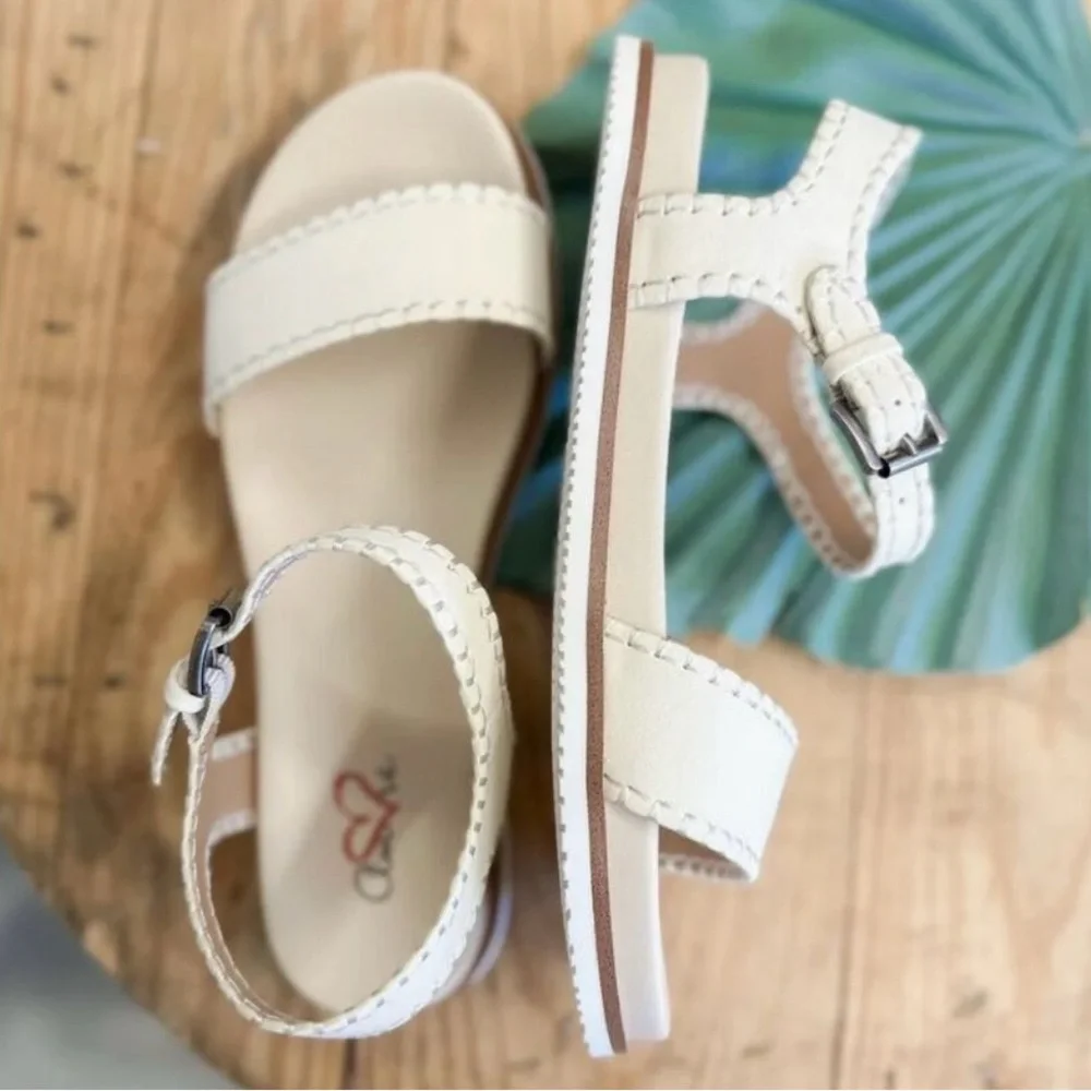 MIA Sofee Bon Bursue Cream Strappy Sandals Size 8 Women's NIB